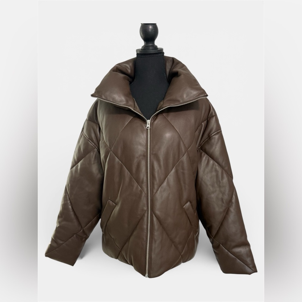 Abercrombie & Fitch Diamond Quilted Vegan Leather Oversized Puffer Coat Women M - Picture 7 of 13